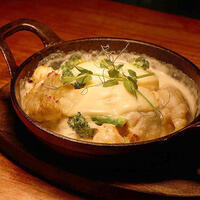 купить Судак на жаровне в сливочном соусе Судак на жаровне в сливочном соусе заказать доставку ROJO ресторан Алматы